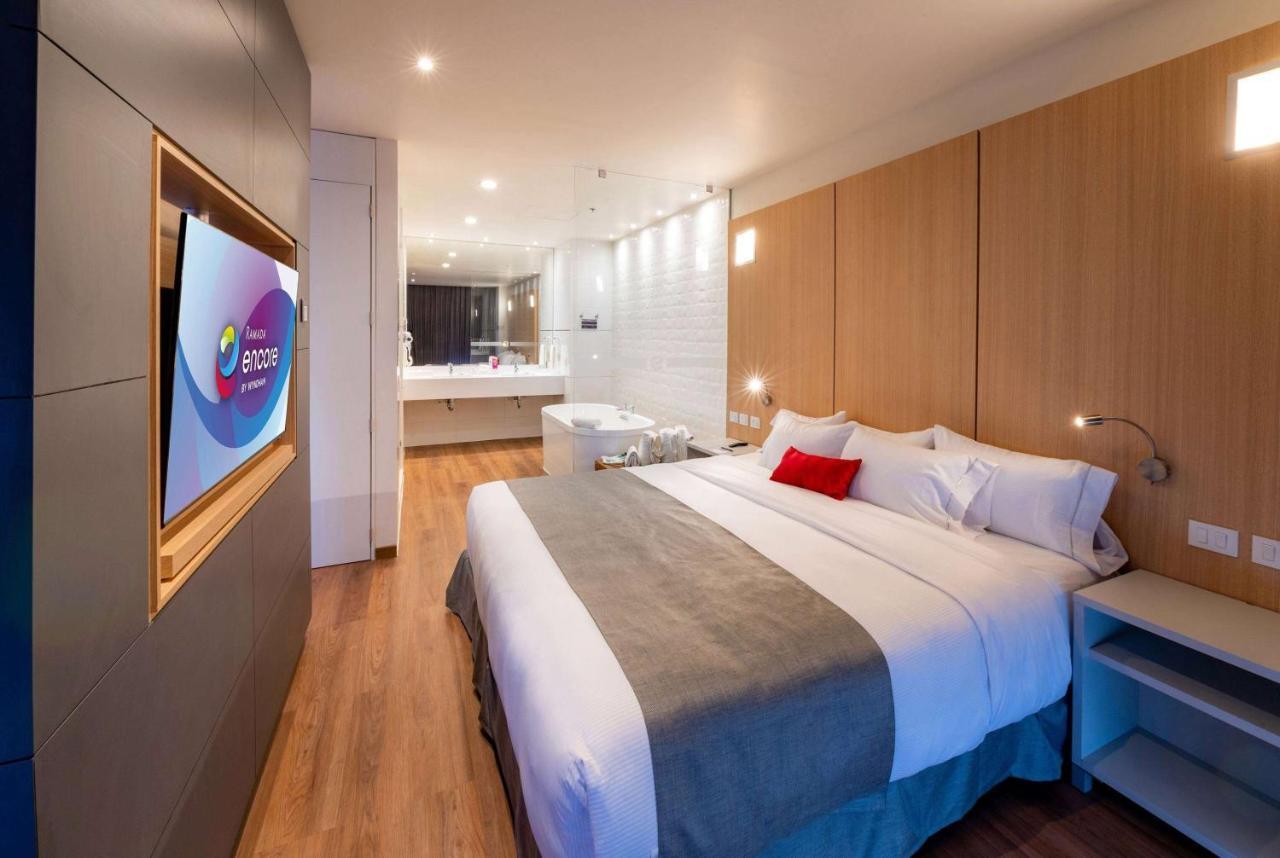 Hotel Ramada Encore By Wyndham Guadalajara Aeropuerto 4*