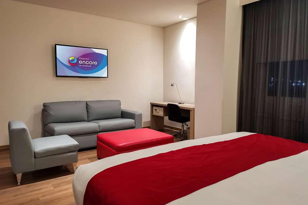 Ramada Encore By Wyndham Guadalajara Aeropuerto Hotel Las Pintas