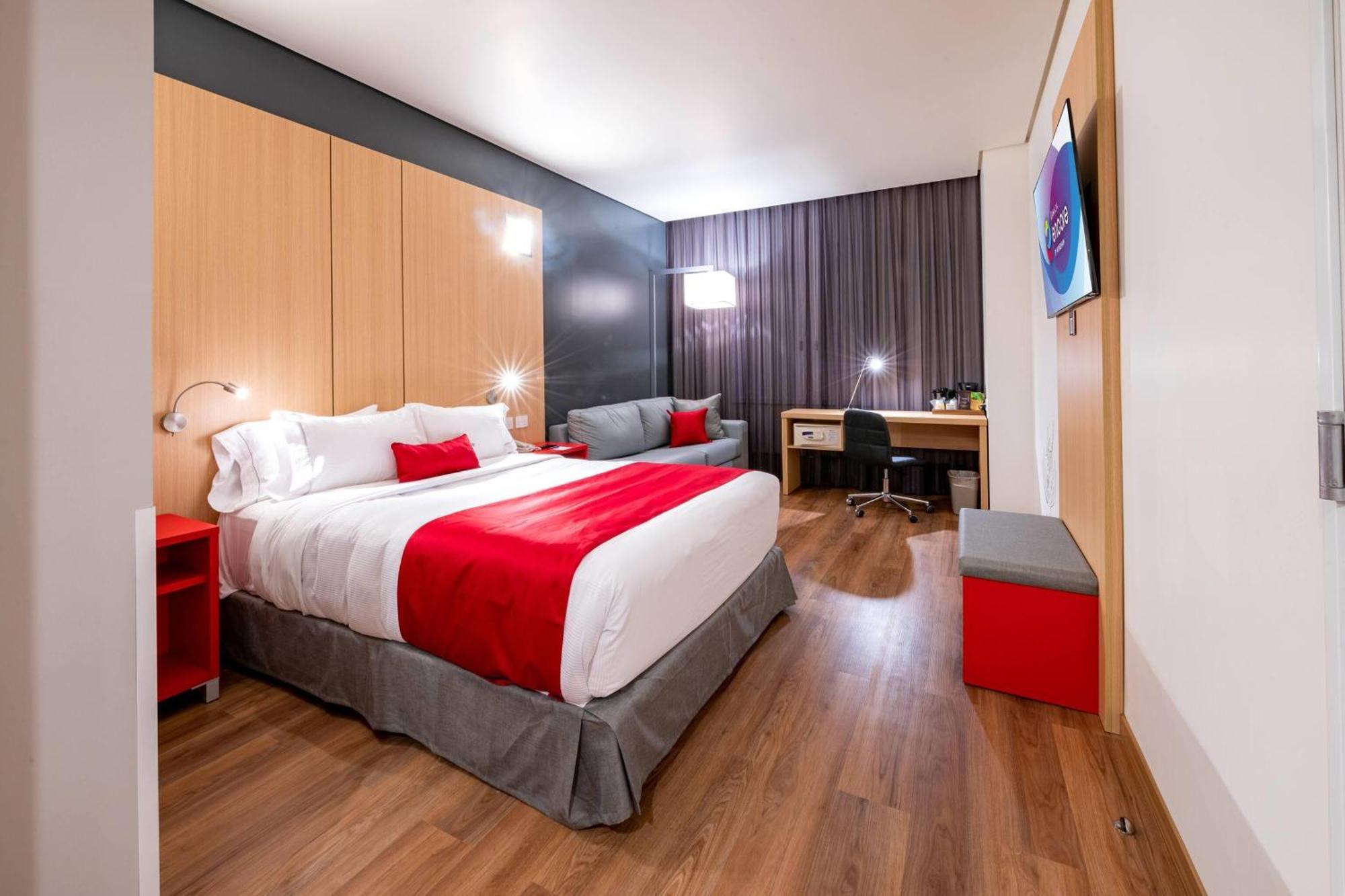 Ramada Encore By Wyndham Guadalajara Aeropuerto Hotel 4*